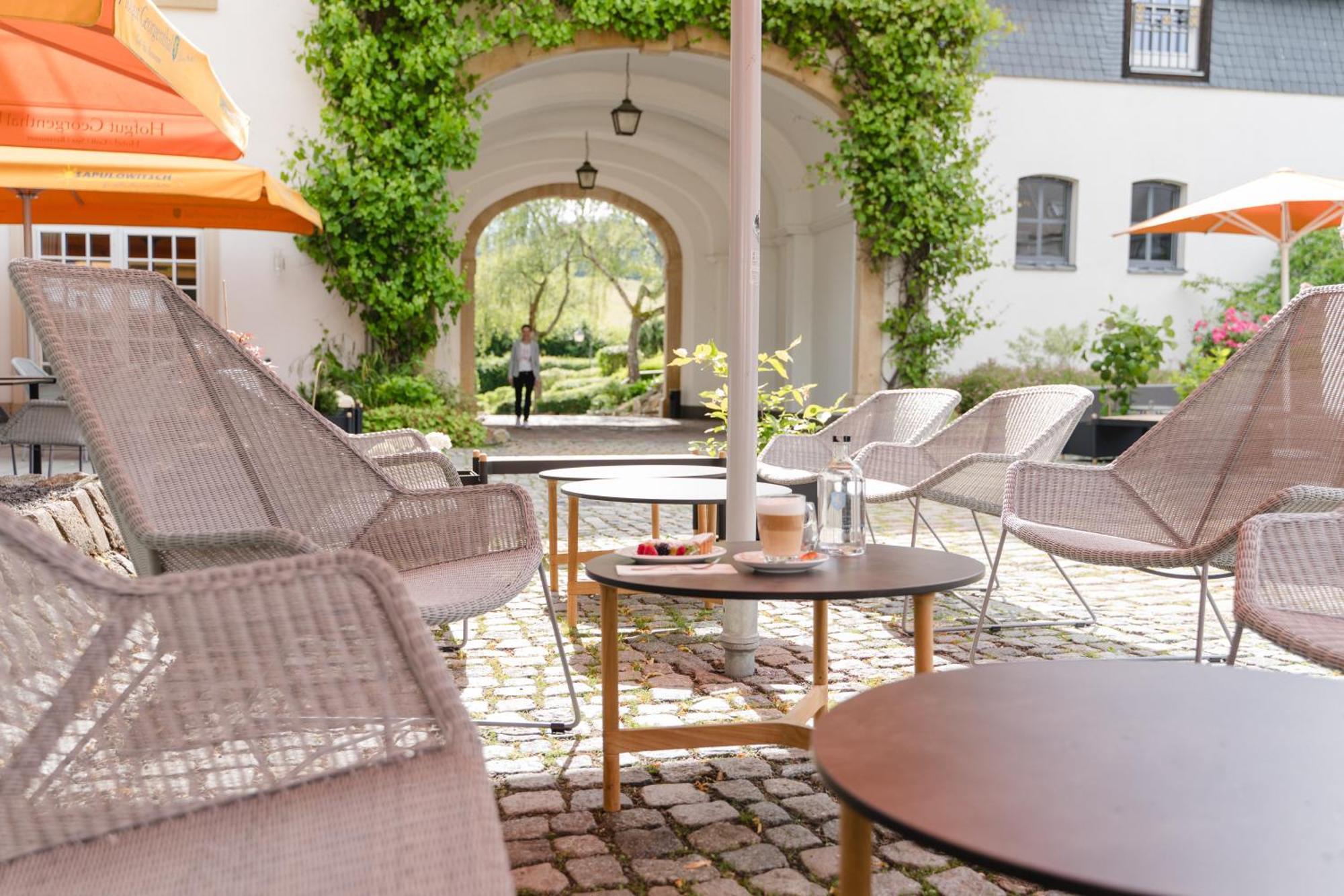 Hotel Hofgut Georgenthal Hohenstein Exterior foto
